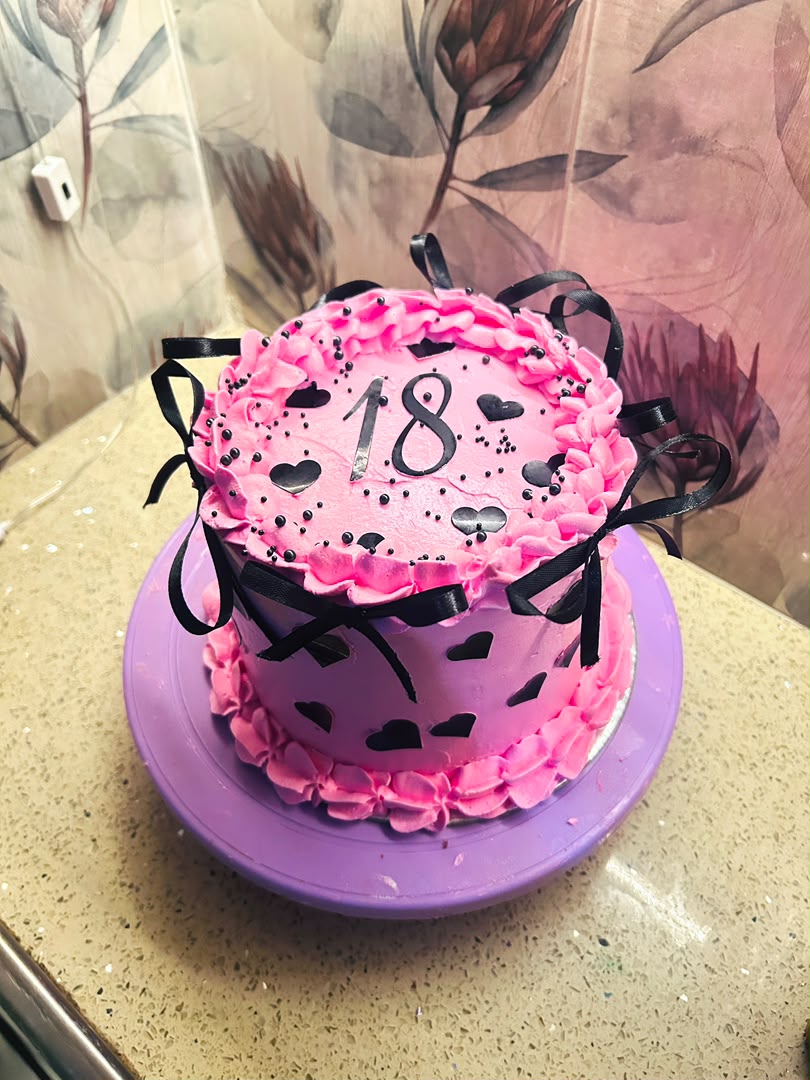 18th Birthday Bow Cake